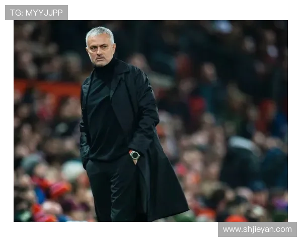 热刺边卫波罗被球迷电子烟砸中后捡起假装抽烟引发热议